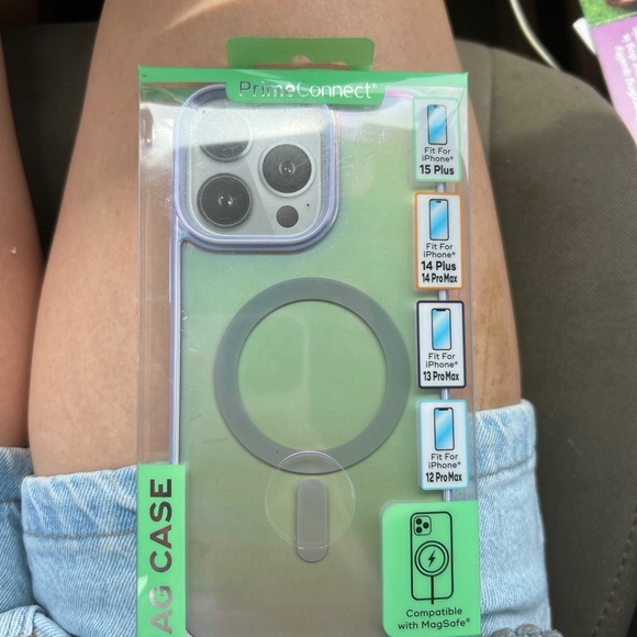 Chrome MagSafe Phone Case - Picture 1 of 2
